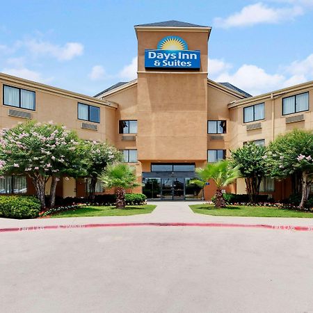 Days Inn & Suites By Wyndham Desoto Exteriér fotografie